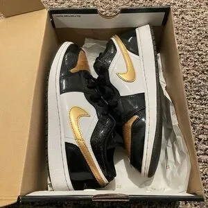 Jordan Shoes Air Jordan Low Gold Toe Youth Size 6y Dr697071